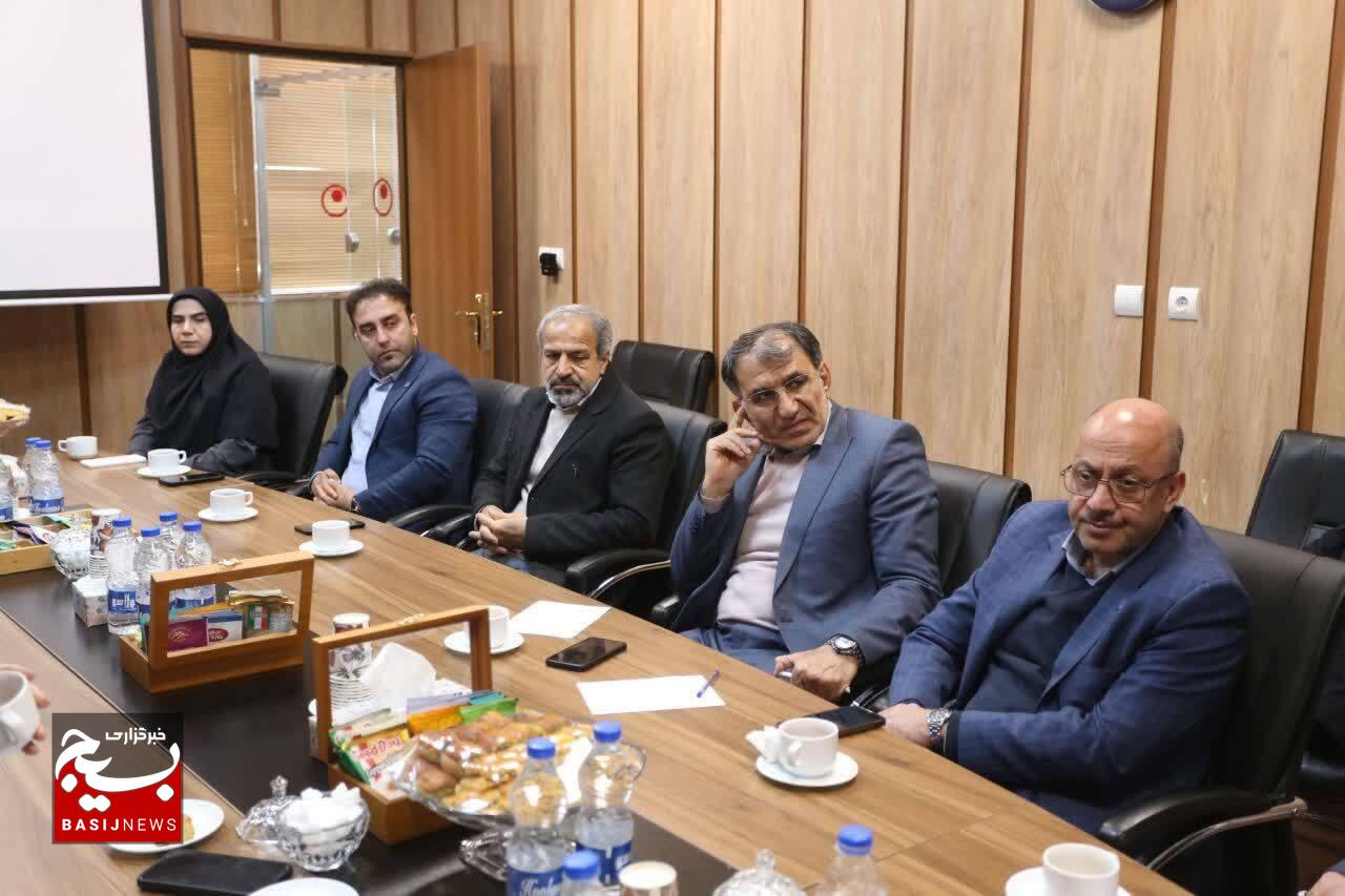 میزبانی نمایشگاه بینالمللی استان قزوین از اعضای هیئت مدیره انجمن نمایشگاههای ایران میزبانی نمایشگاه بینالمللی استان قزوین از اعضای هیئت مدیره انجمن نمایشگاههای ایران