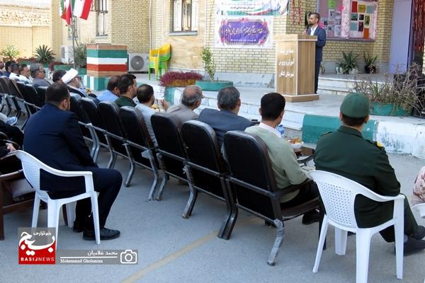 نواخته شدن زنگ انقلاب در دبیرستان اندیشه بندر کنگان