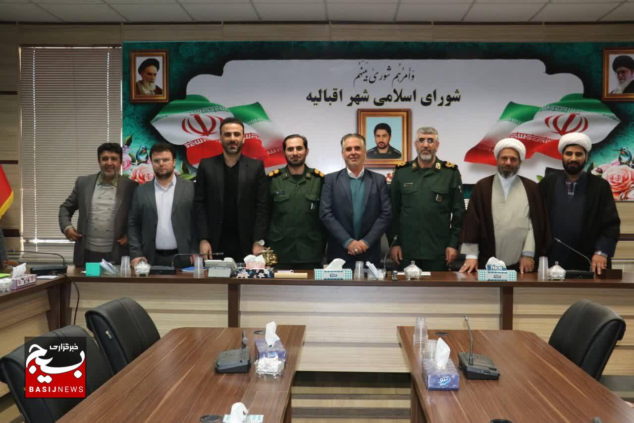 بسیج سازندگی، بازوی توانمند سپاه در خدمت رسانی به مردم عزیز است بسیج سازندگی، بازوی توانمند سپاه در خدمت رسانی به مردم عزیز است