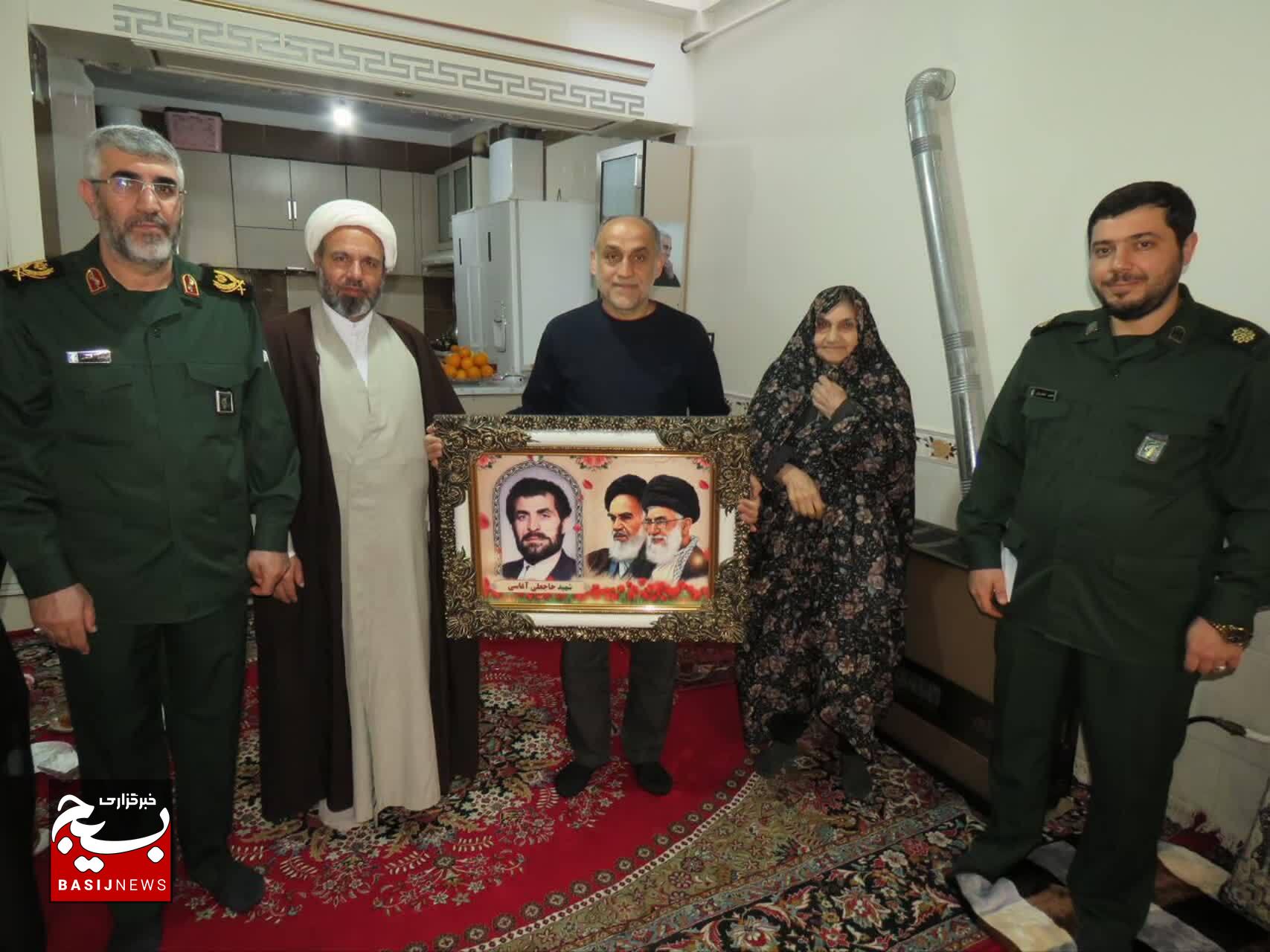 بسیج سازندگی، بازوی توانمند سپاه در خدمت رسانی به مردم عزیز است بسیج سازندگی، بازوی توانمند سپاه در خدمت رسانی به مردم عزیز است