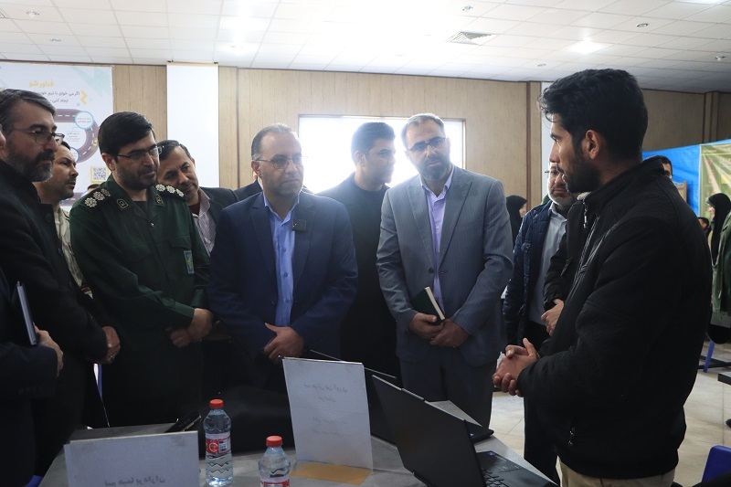 پرچم انقلاب اسلامی در مقابل همه مستبدان عالم بالاست/ با خودباوری و خداباوری بزرگترین کارها را رقم میزنیم پرچم انقلاب اسلامی در مقابل همه مستبدان عالم بالاست/ با خودباوری و خداباوری بزرگترین کارها را رقم میزنیم