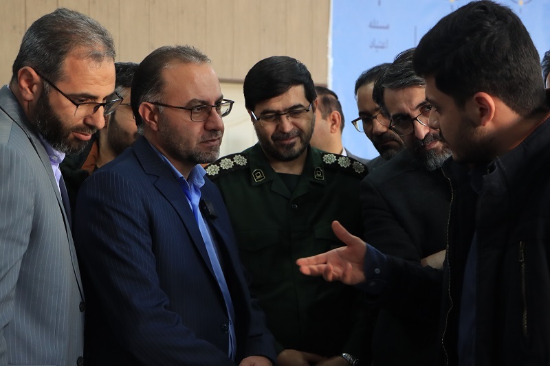 پرچم انقلاب اسلامی در مقابل همه مستبدان عالم بالاست/ با خودباوری و خداباوری بزرگترین کارها را رقم میزنیم پرچم انقلاب اسلامی در مقابل همه مستبدان عالم بالاست/ با خودباوری و خداباوری بزرگترین کارها را رقم میزنیم