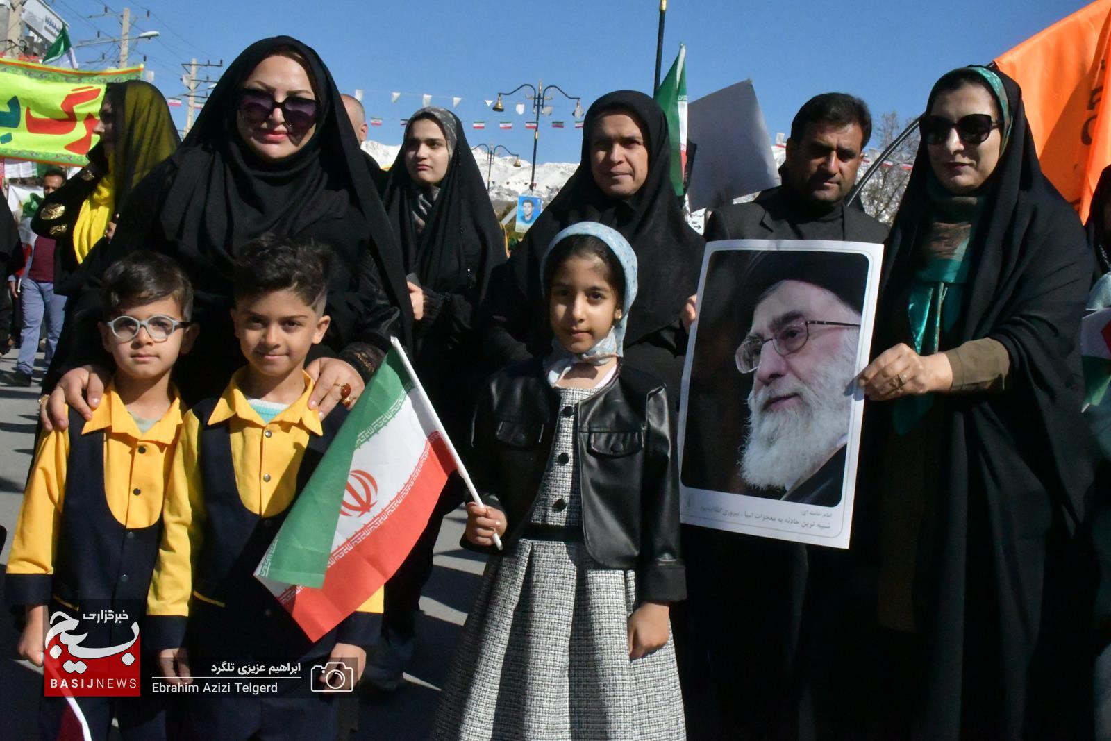 جلوه هایی تماشایی از حضور حماسی مردم یاسوج در راهپیمایی ۲۲ بهمن