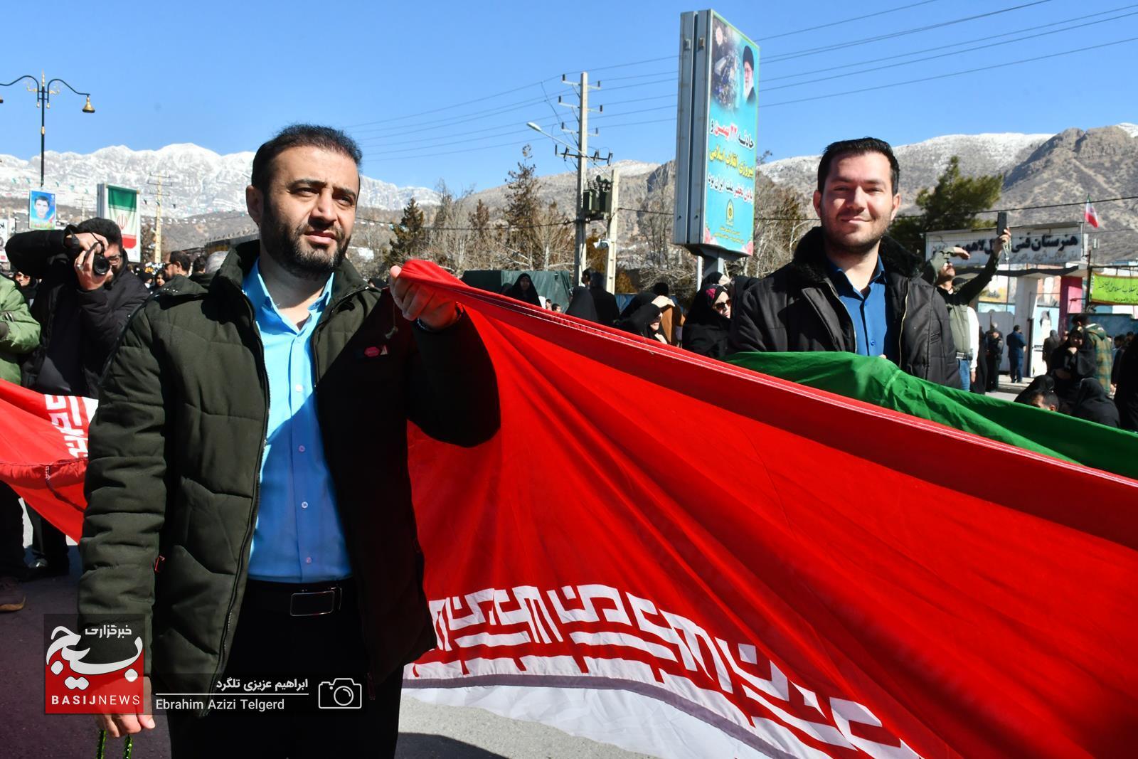 جلوه هایی تماشایی از حضور حماسی مردم یاسوج در راهپیمایی ۲۲ بهمن