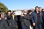 پیکر مادر شهید علی اصغر امینی پور در بهاباد تشییع و به خاک سپرده شد