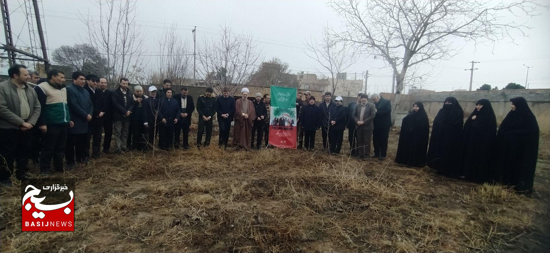 کاشت ۶٠۶٧ اصله نهال به همت گروه‌های جهادی و بسیجیان در قوچان
