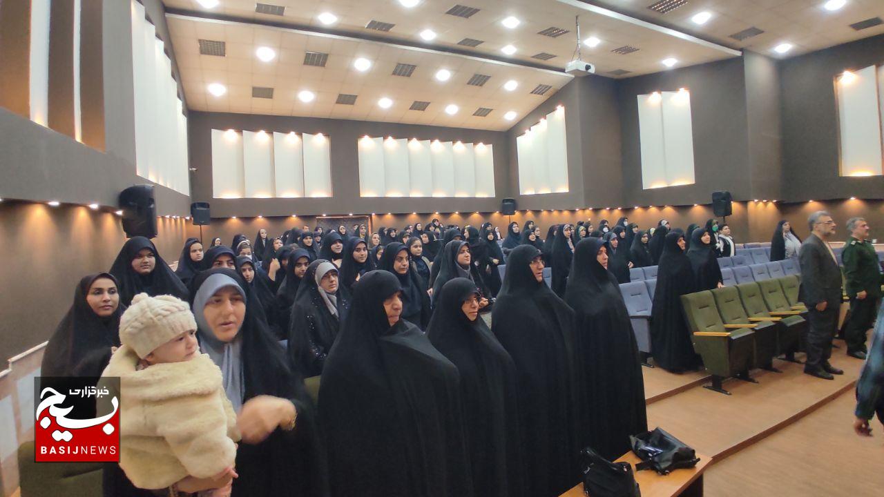 لزوم تقویت فرهنگ عفاف و حجاب در جامعه