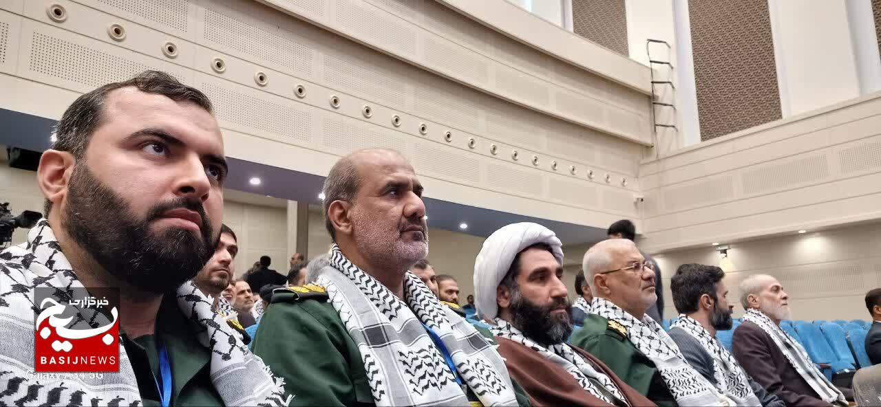 کسب عنوان «رده برتر شایسته تقدیر قرارگاه قرآنی نور» توسط سپاه حضرت ولیعصر (عج) در سومین جشنواره قرآنی نور سپاه