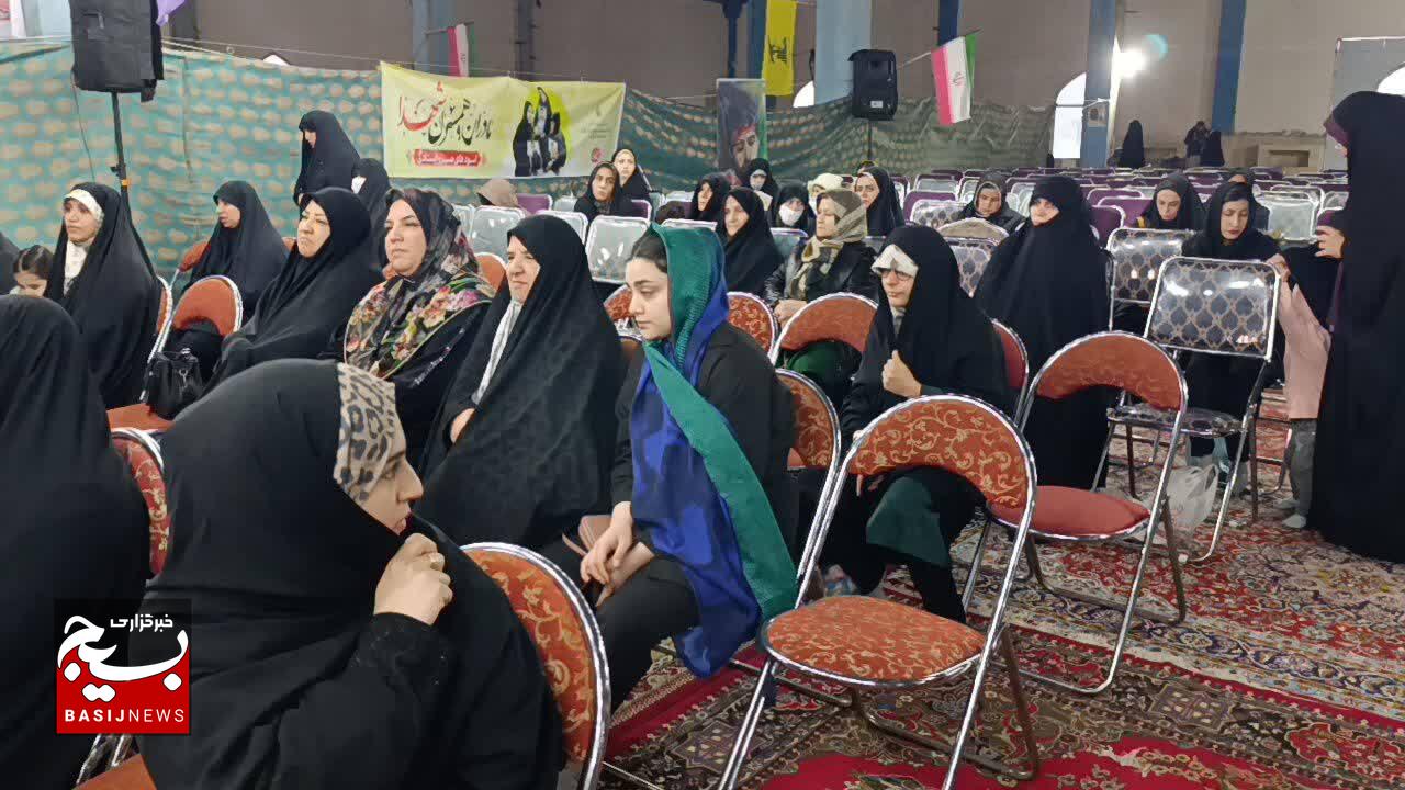 انقلاب اسلامی، جلوه‌ای از نور قرآن می باشد که با ایثار شهدا تداوم یافته است