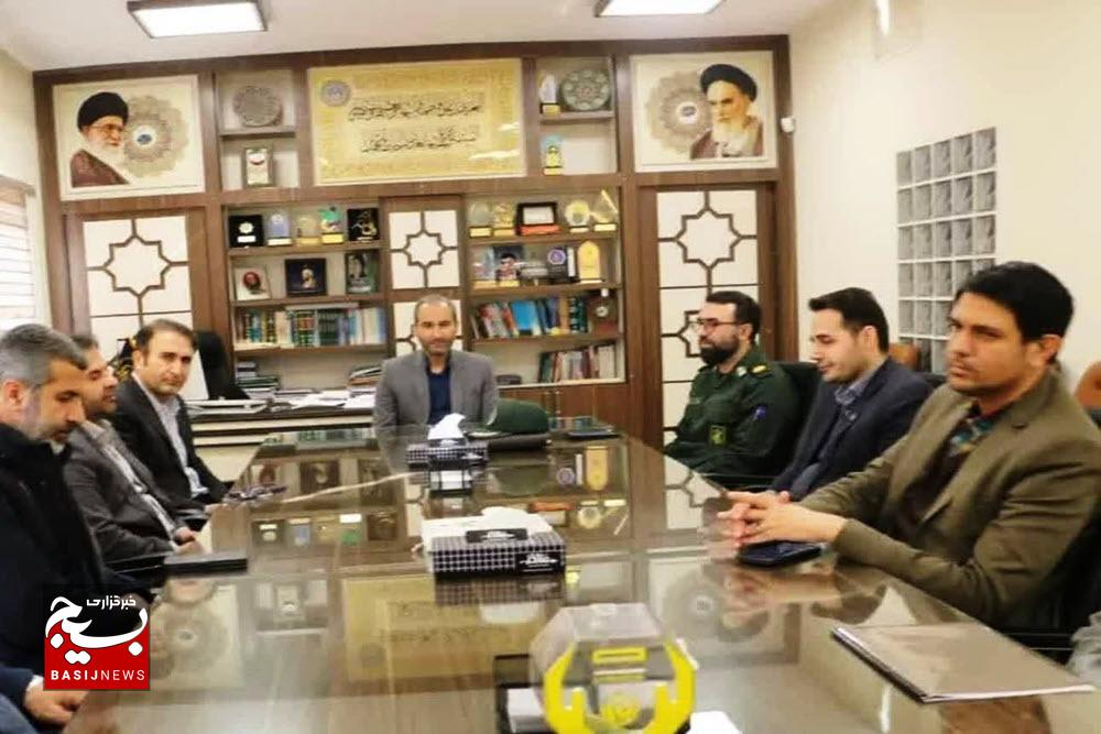 آیین تکریم و معارفه فرمانده پایگاه بسیج کارمندی اداره کل کمیته امداد امام خمینی (ره) استان همدان