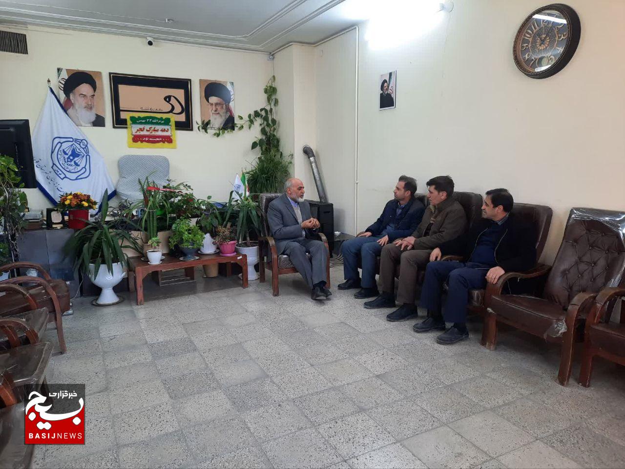 کمک به آزادسازی سه زندانی در ماه مبارک رمضان