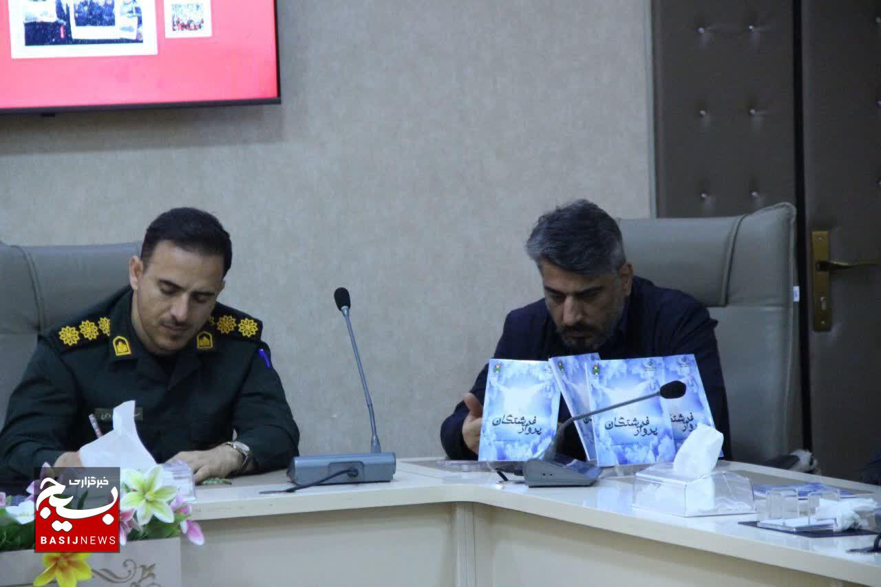 نویسندگان نقش اساسی در ارتقای فرهنگ جامعه دارند نویسندگان نقش اساسی در ارتقای فرهنگ جامعه دارند
