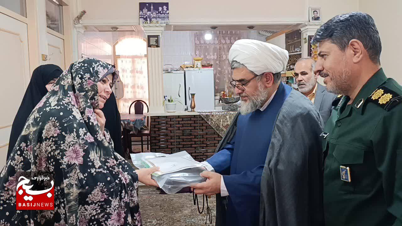 فعالیت‌های بسیج خواهران، جهاد در مسیر تعالی جامعه اسلامی است