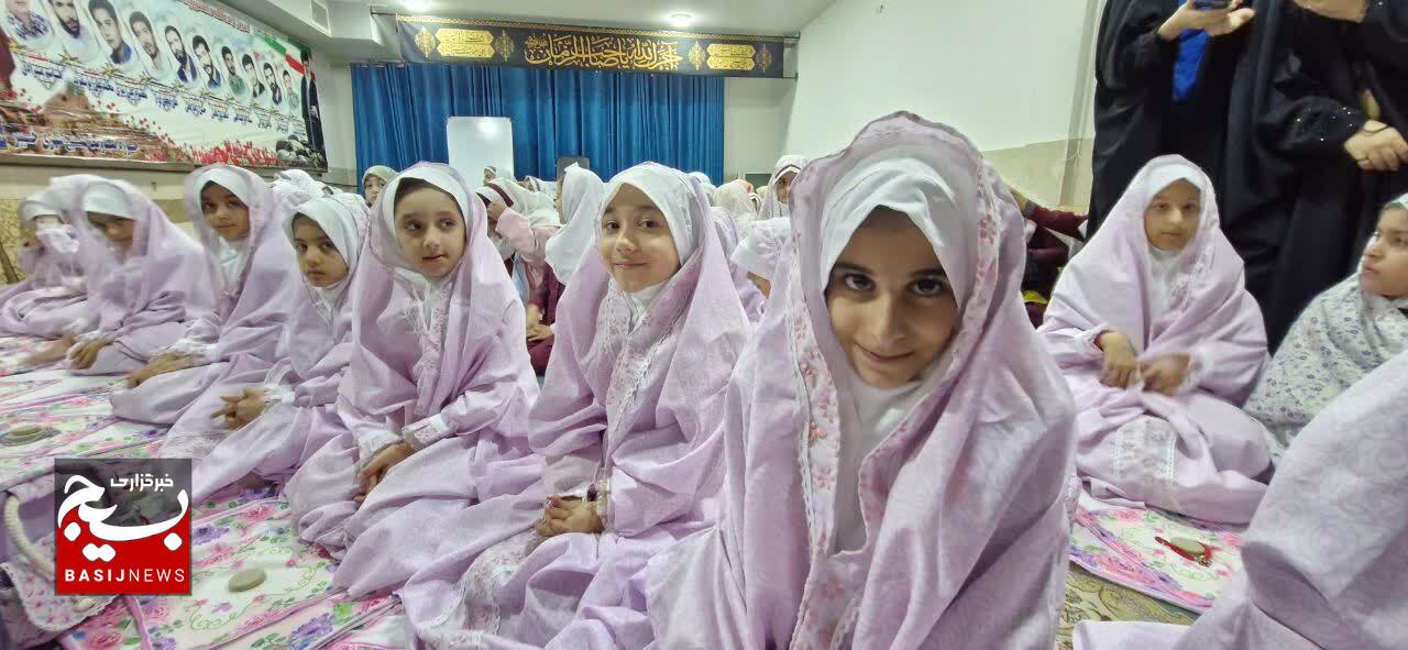 برگزاری جشن تکلیف دختران شهرستان دلفان با حضور ۱۳۰ دانشآموز برگزاری جشن تکلیف دختران شهرستان دلفان با حضور ۱۳۰ دانشآموز
