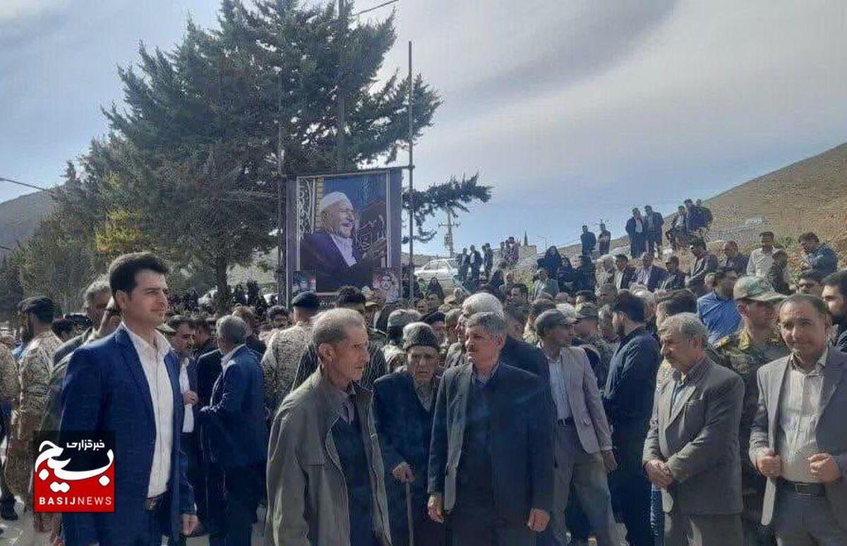 پیکر پدر شهیدان بخشی زاده در خرم آباد تشییع شد