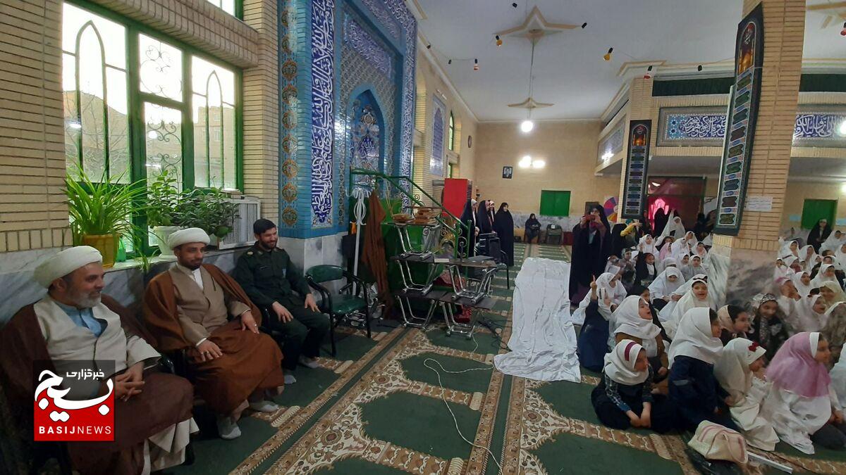 جشن روزه اولی‌ها همزمان با اعتکاف دانش‌آموزی در قوچان برگزار شد