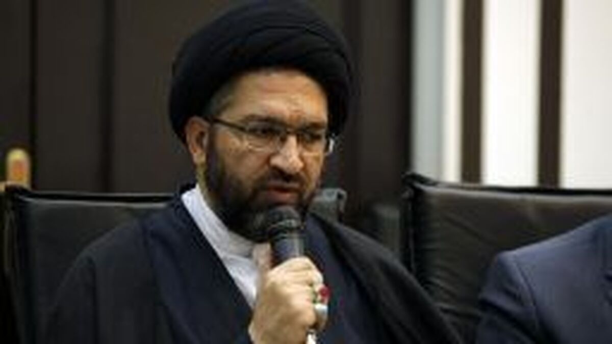 معاون فرهنگی آستان حضرت معصومه(س)؛
دبیرخانه دائمی تکریم دختران و بانوان در آستان فاطمی راه‌اندازی می‌شود