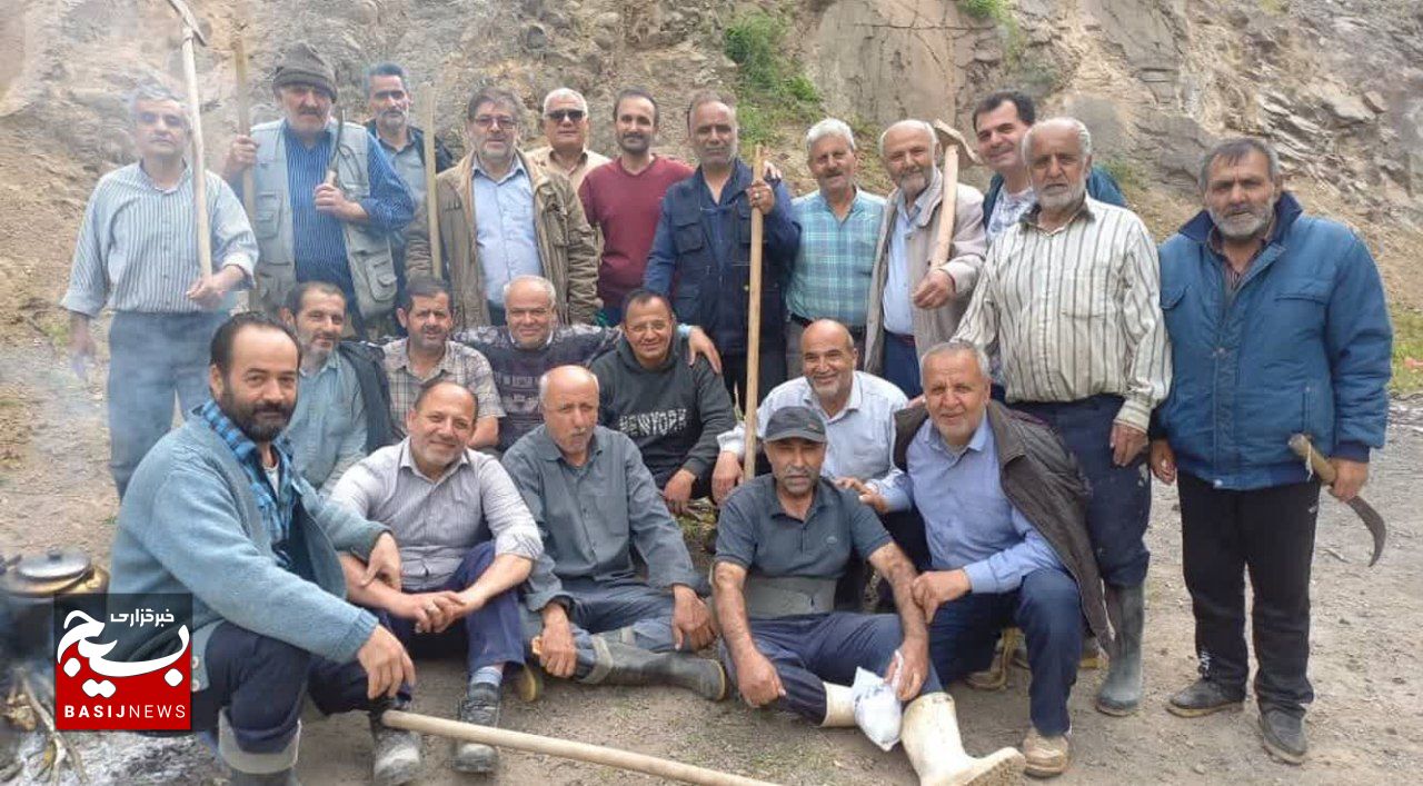 فعالیت گروه های جهادی  سپاه رودبار در فصل کشاورزی