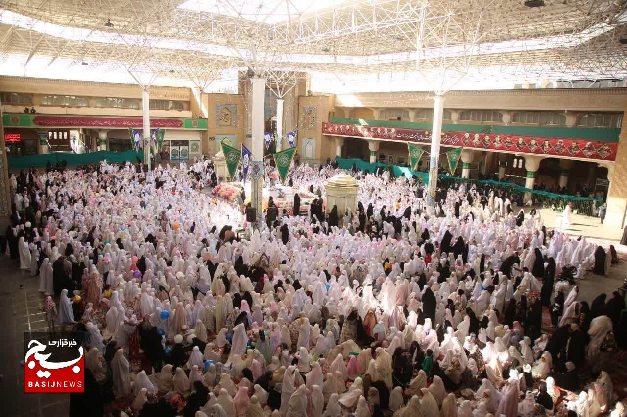 برگزاری جشن تکلیف ۵هزار نفری دختران در حرم مطهر بانوی کرامت