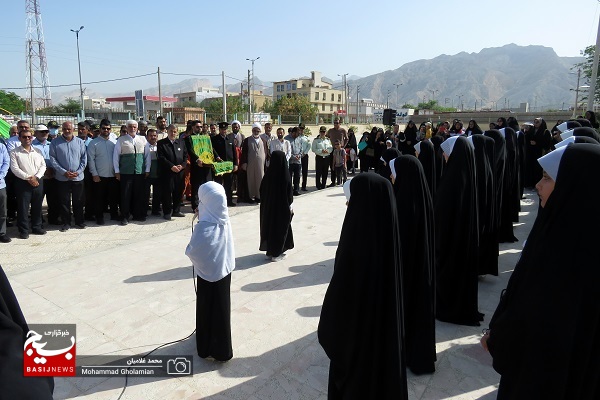 حضور خادمین آستان قدس رضوی در گلزار شهدای کنگان