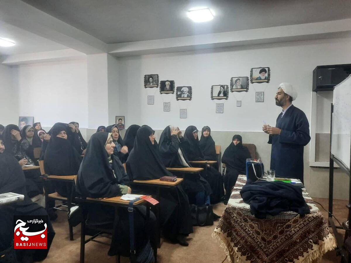 آیت اله رئیسی گفتمان انقلاب را زنده کرد