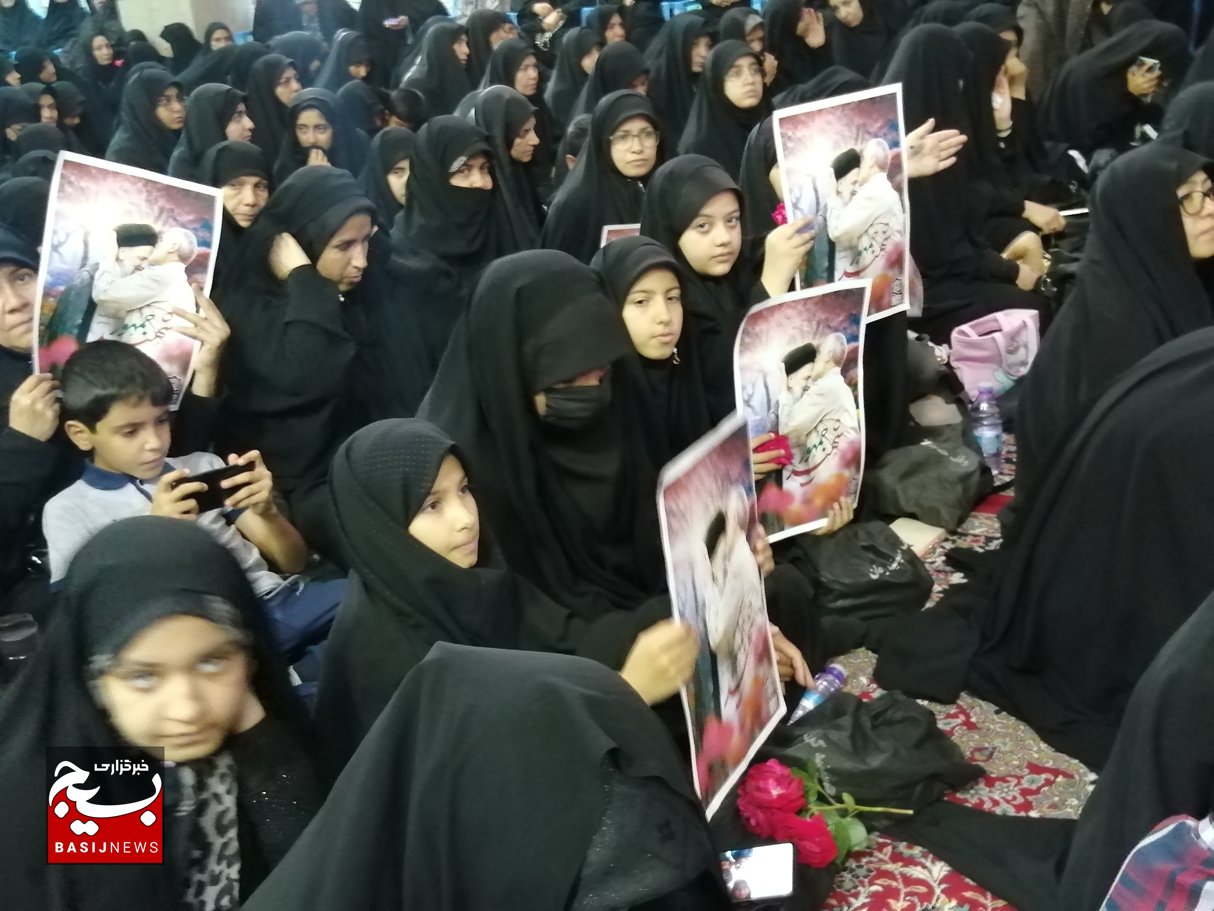 ایران غرق در سوگ است/ عزاداری کرمانی ها در فقدان