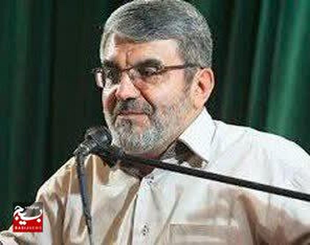 انتخابات عرصه انتخاب خادم ملت است