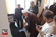 دیدار جانشین نماینده ولی فقیه در سپاه پاسداران با خانواده دو شهید در زنجان