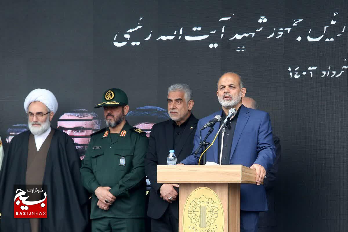 ملت با بصیرت ایران مولد تمدن نوین اسلامی است ملت با بصیرت ایران مولد تمدن نوین اسلامی است