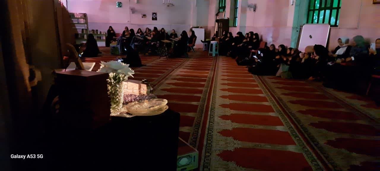 مردم در محله‌های تهران عزادار رئیس جمهور شهیدشان بودند + عکس