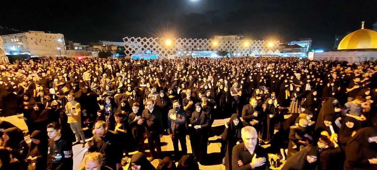 مردم در محله‌های تهران عزادار رئیس جمهور شهیدشان بودند + عکس