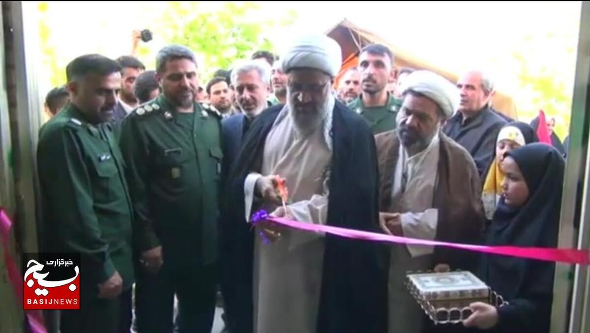 افتتاح نمایشگاه پایگاه های اسوه«الگوهای برتر» سپاه ناحیه امام علی(ع) تاکستان