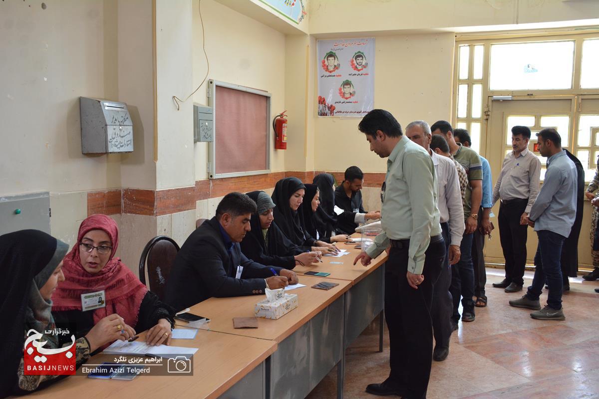 تصاویر جالب و دیدنی از انتخابات در یاسوج  + (تصاویر)