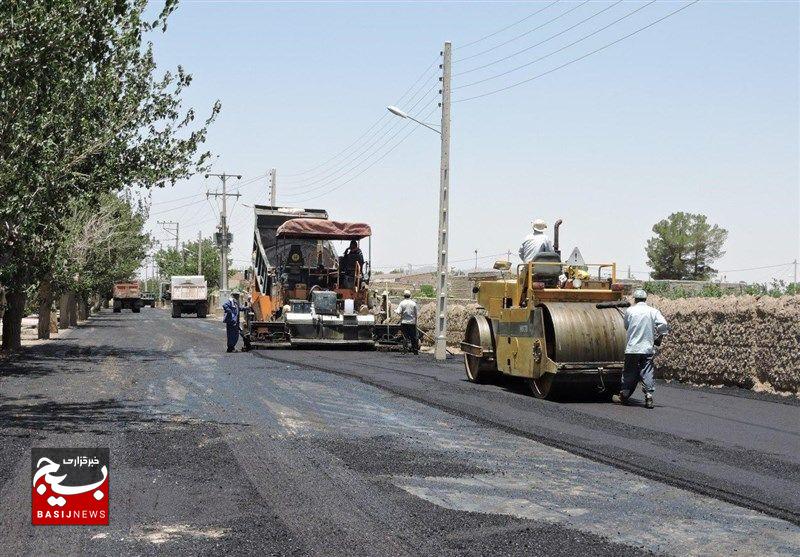 اجرای نهضت آسفالت معابر خاکی روستاهای استان زنجان به همت بنیاد مسکن