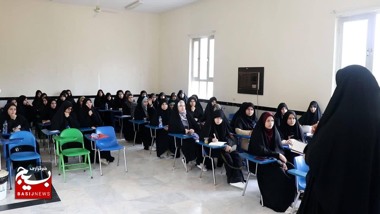برگزاری دوره‌ی یاوران ولایت بسیح دانش آموزی استان