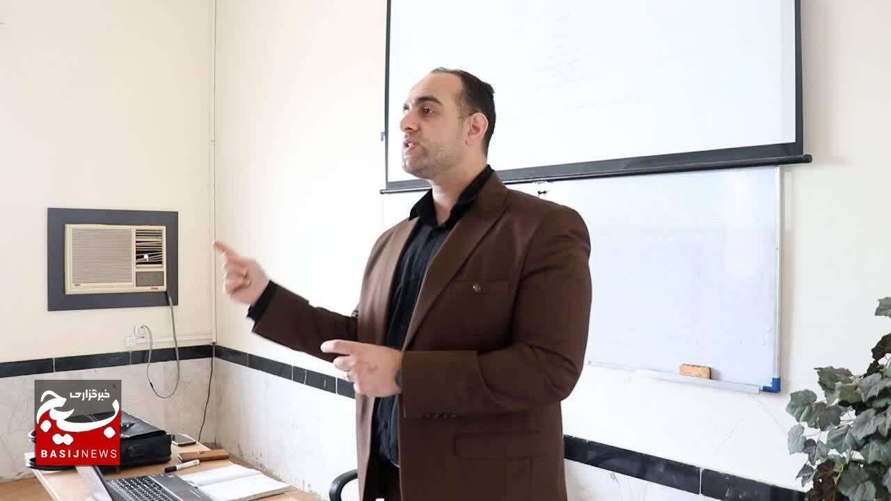 برگزاری دوره‌ی یاوران ولایت بسیح دانش آموزی استان