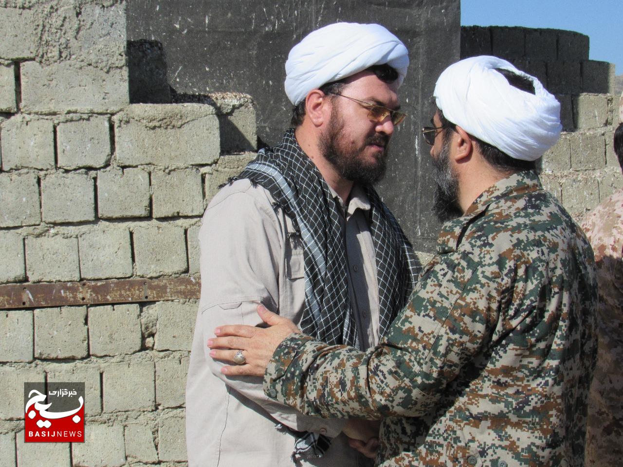 بازدید مسئول دفتر نمایندگی ولی فقیه سپاه استان با رزمندگان مناطق مرزی تیپ 36 انصارالمهدی(عج)