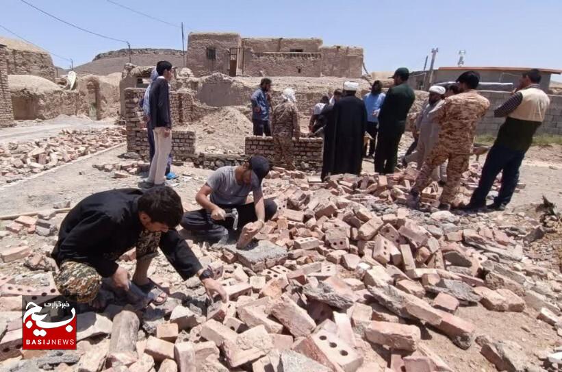 حضور جهادگران خراسان رضوی در دُرح/ ۲۰ روستای سربیشه از فعالیت های تبلیغی بهرهمند میشوند حضور جهادگران خراسان رضوی در دُرح/ ۲۰ روستای سربیشه از فعالیت های تبلیغی بهرهمند میشوند