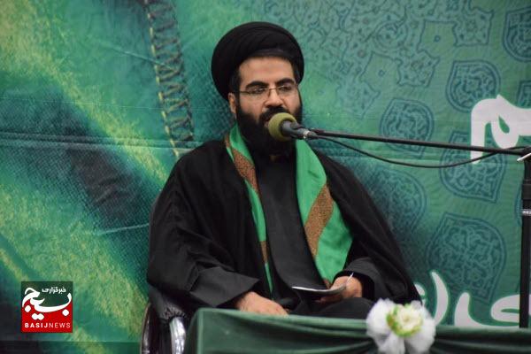 حضرت علی اصغر(ع) سند مظلومیت امام حسین(ع) است