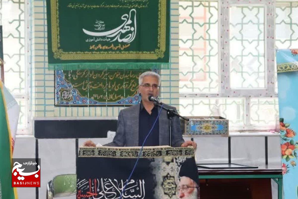 عاشورا، نماد صبر و بصیرت/ شرط بصیرت، معرفت و ایمان قلبی است