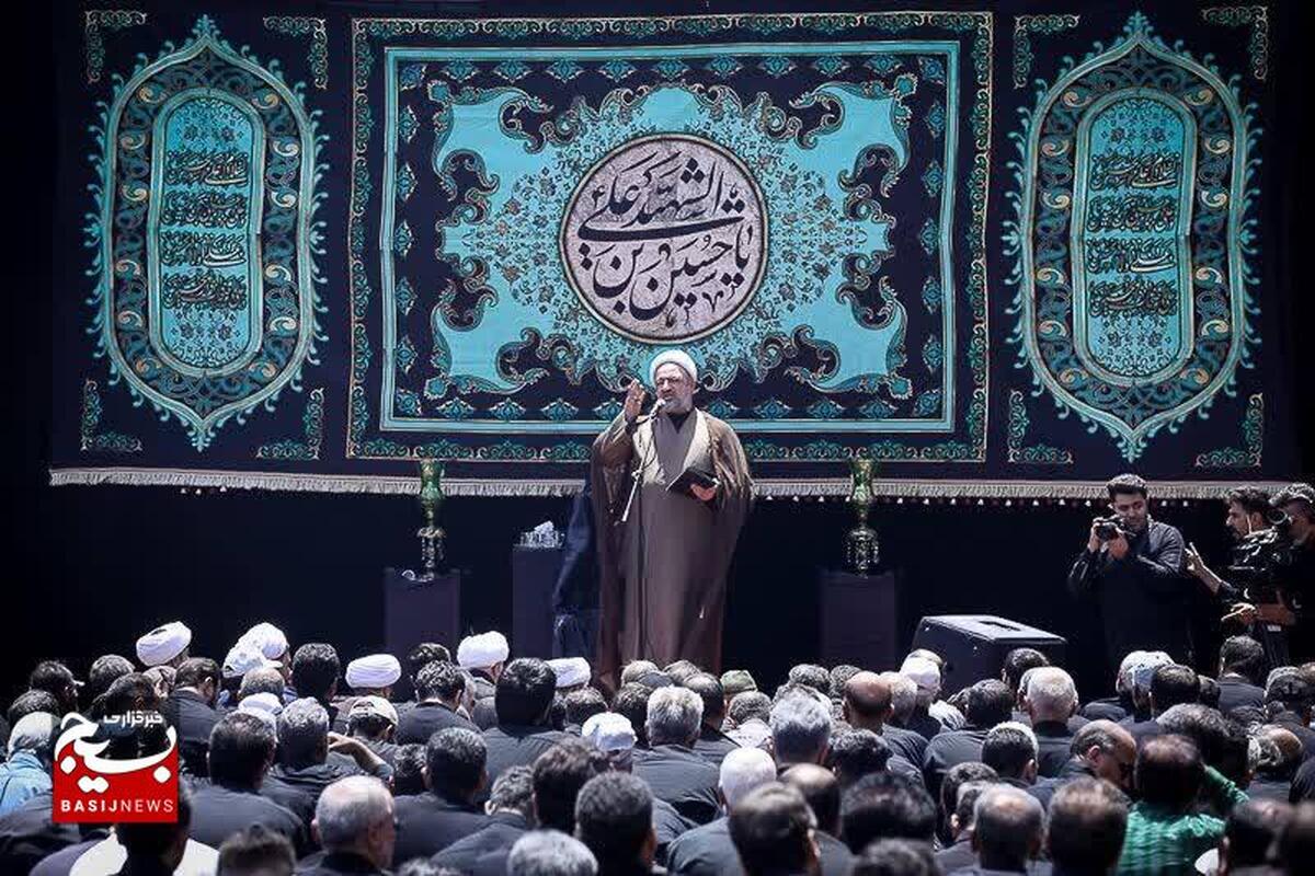 شهادت امامان معصوم حجتی است که دین از سیاست جدا نیست