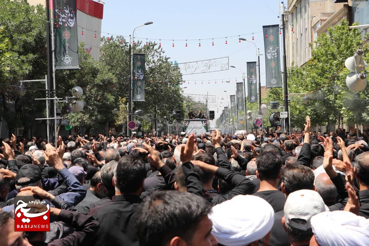 برگزاری  دسته عزاداری هیات رزمندگان اسلام در روز عاشور