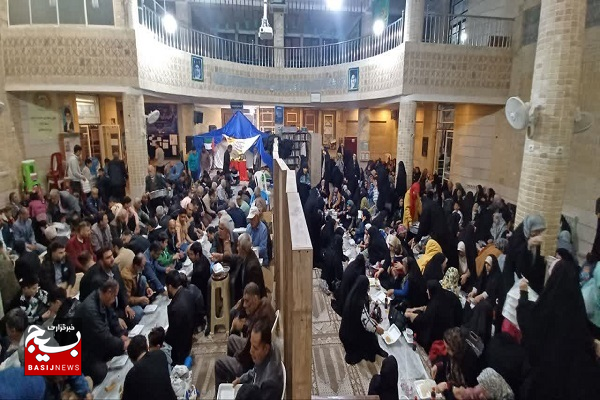 مسجدی با اتحاد و همدلی/ از جذب نونهالان و نوجوانان تا همراهی با کهنسالان/ مسجدی الگو برای فعالیت‌های فرهنگی، اجتماعی و مذهبی با پیوست رسانه‌ای + عکس