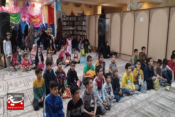 مسجدی با اتحاد و همدلی/ از جذب نونهالان و نوجوانان تا همراهی با کهنسالان/ مسجدی الگو برای فعالیت‌های فرهنگی، اجتماعی و مذهبی با پیوست رسانه‌ای + عکس