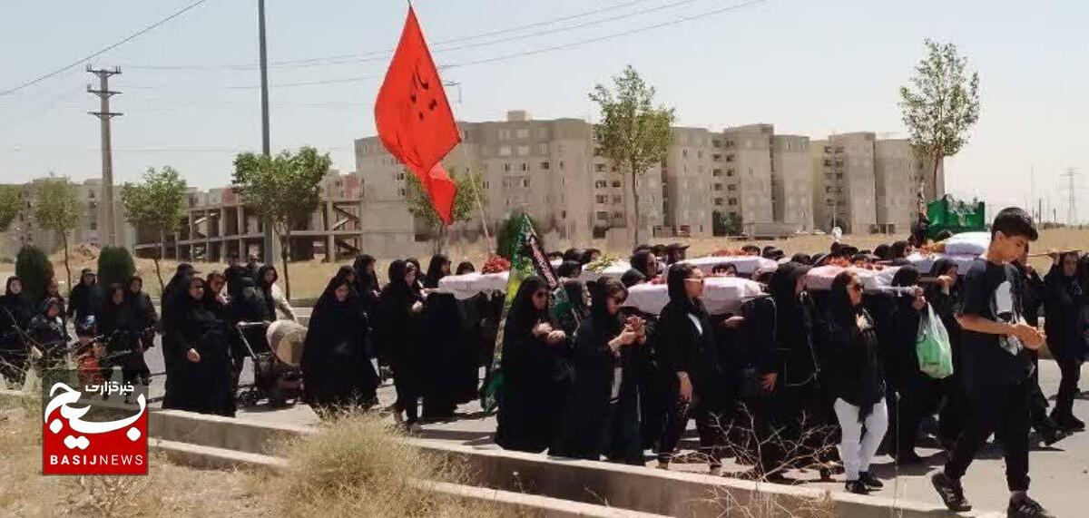 برگزاری تشییع نمادین پیکر مطهر شهدای کربلا در شهر مهرگان 