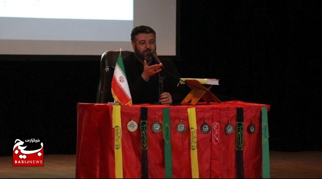 برگزاری دورهی یاوران ولایت بسیح دانش آموزی استان برگزاری دورهی یاوران ولایت بسیح دانش آموزی استان