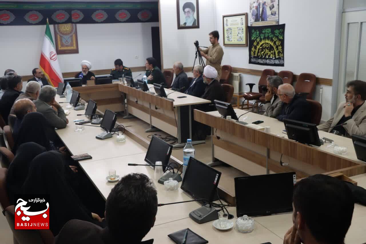 دیداراعضاء بسیج حقوق‌دانان استان با امام جمعه زنجان