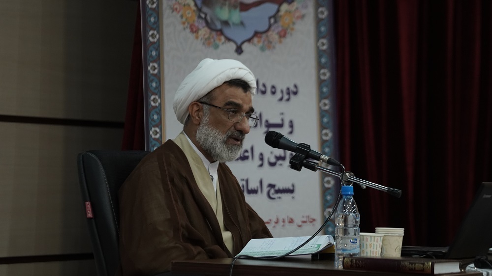 به روایت تصویر: برگزاری نشست دوره مشهد سازمان بسیج اساتید_ مرداد 1403