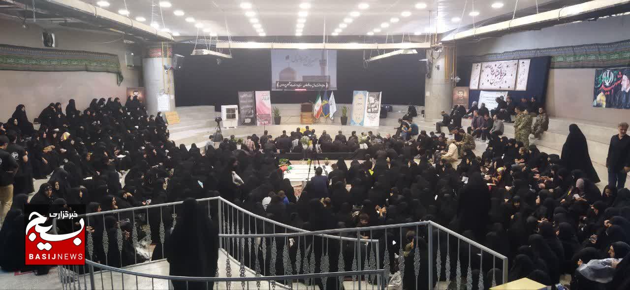 دوره آموزش و توانمندسازی سفیران مهر رضوی در جوار شهدای گمنام