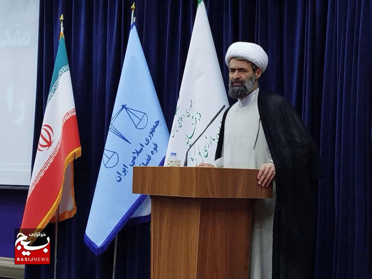 با  نصیحت کردن نمی توان فساد را ریشه کن کرد